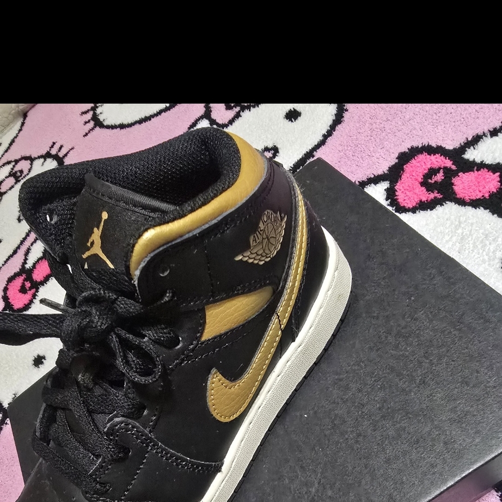 Jordan Kids Black and Gold Sneakers